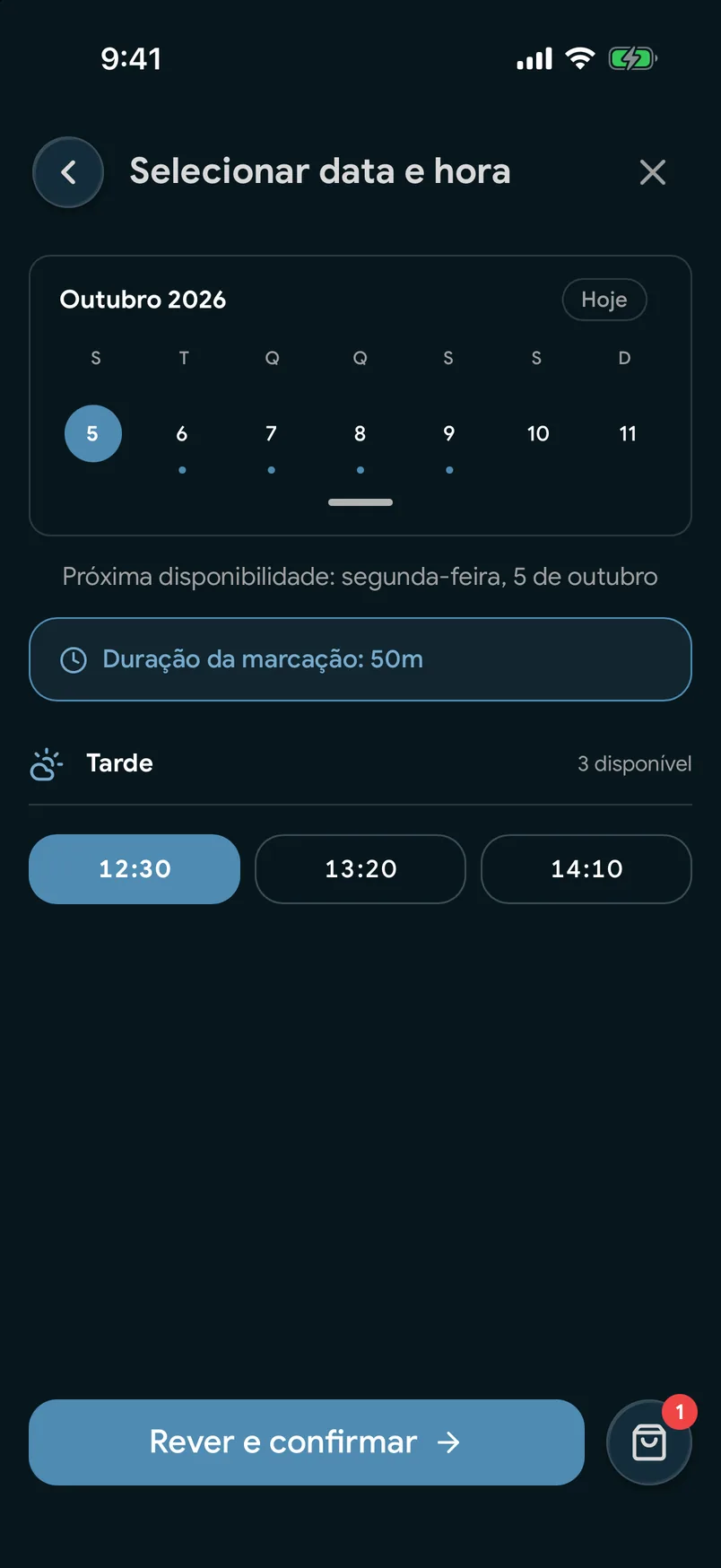 Uma ficha de negócio na aplicação EasyBook, com horários de abertura e um botão «Marcar»