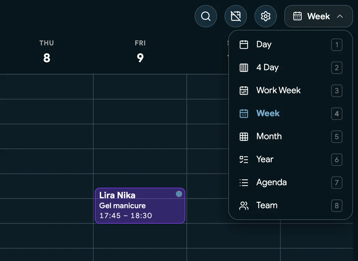 The EasyBook calendar in week view
